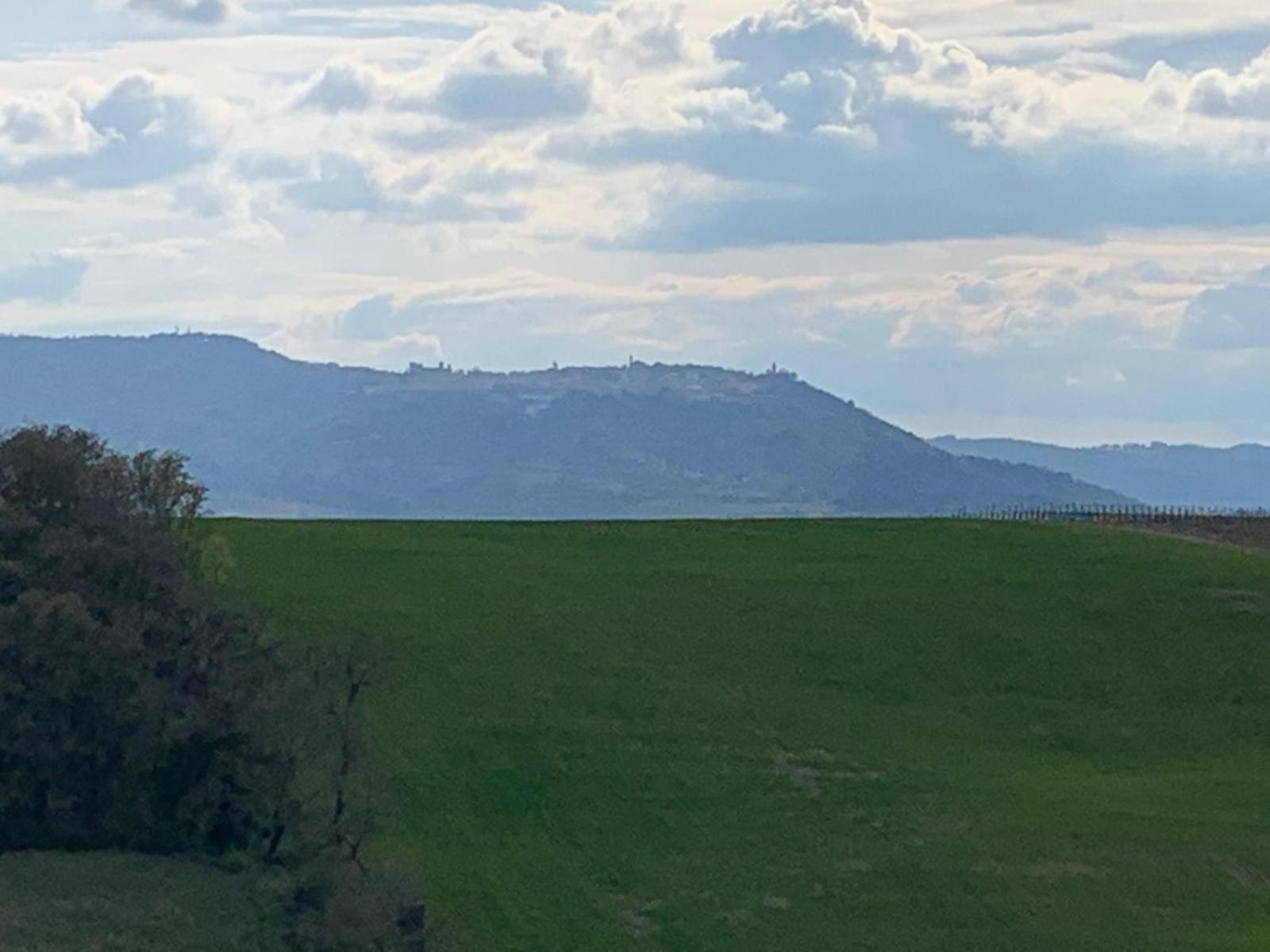 Resort Cordella In Valdorcia Truffle And Olive Oil Montalcino